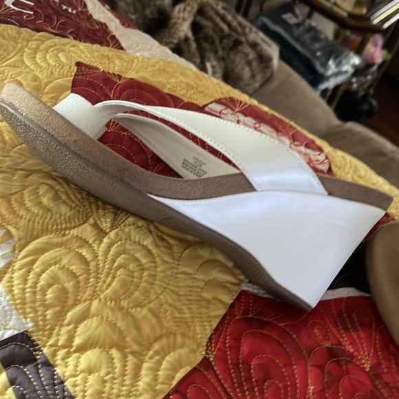 Summer  white Sandler. Can dress up or down.  Never worn. - Picture 4 of 10